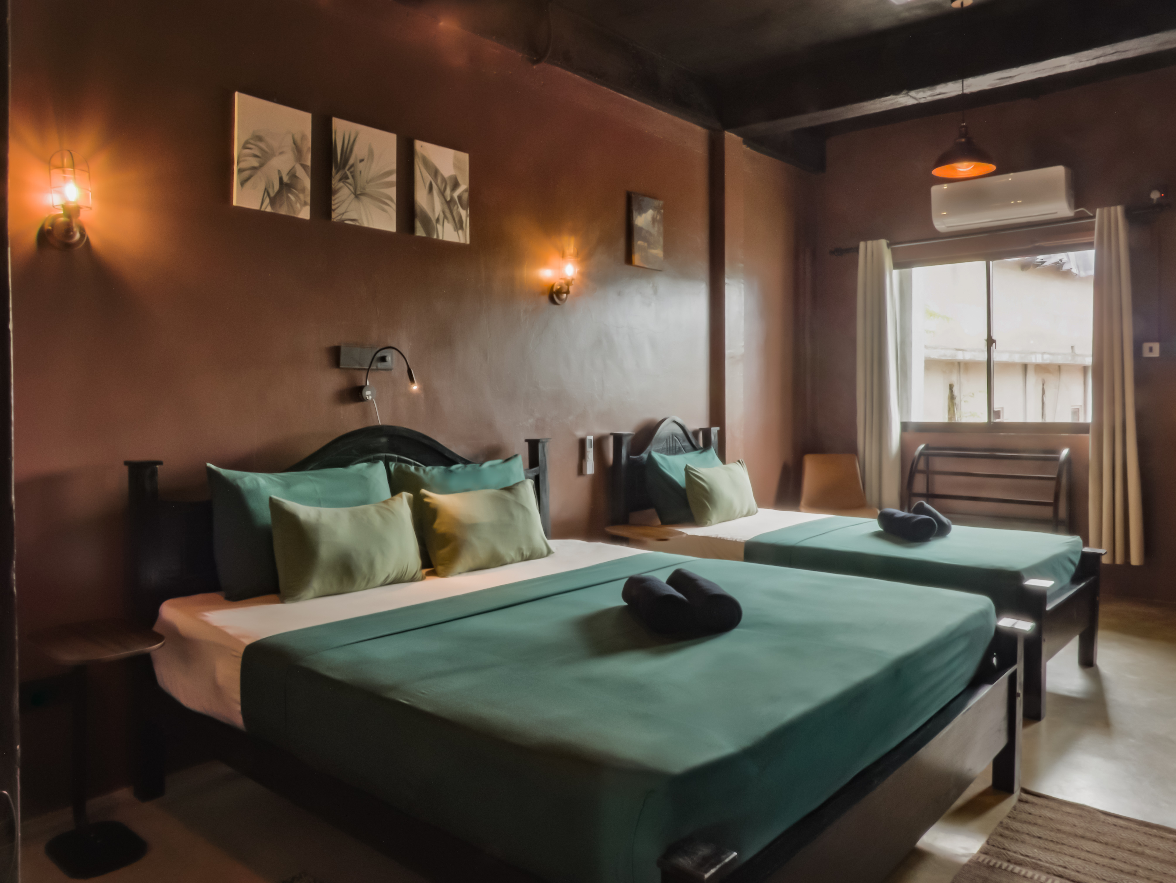 Room 6 - Triple Room Balcony