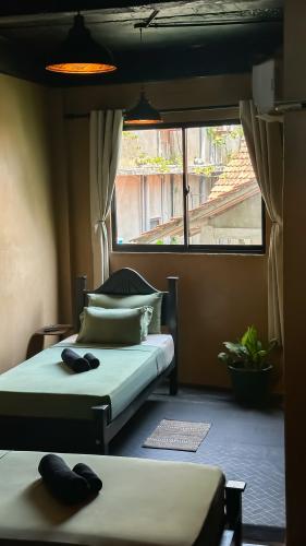 room_2_-_bed