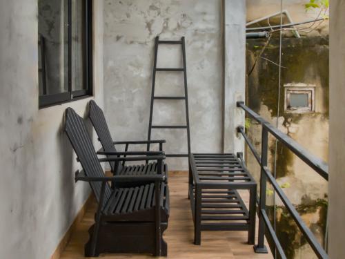 room_6_-_balcony
